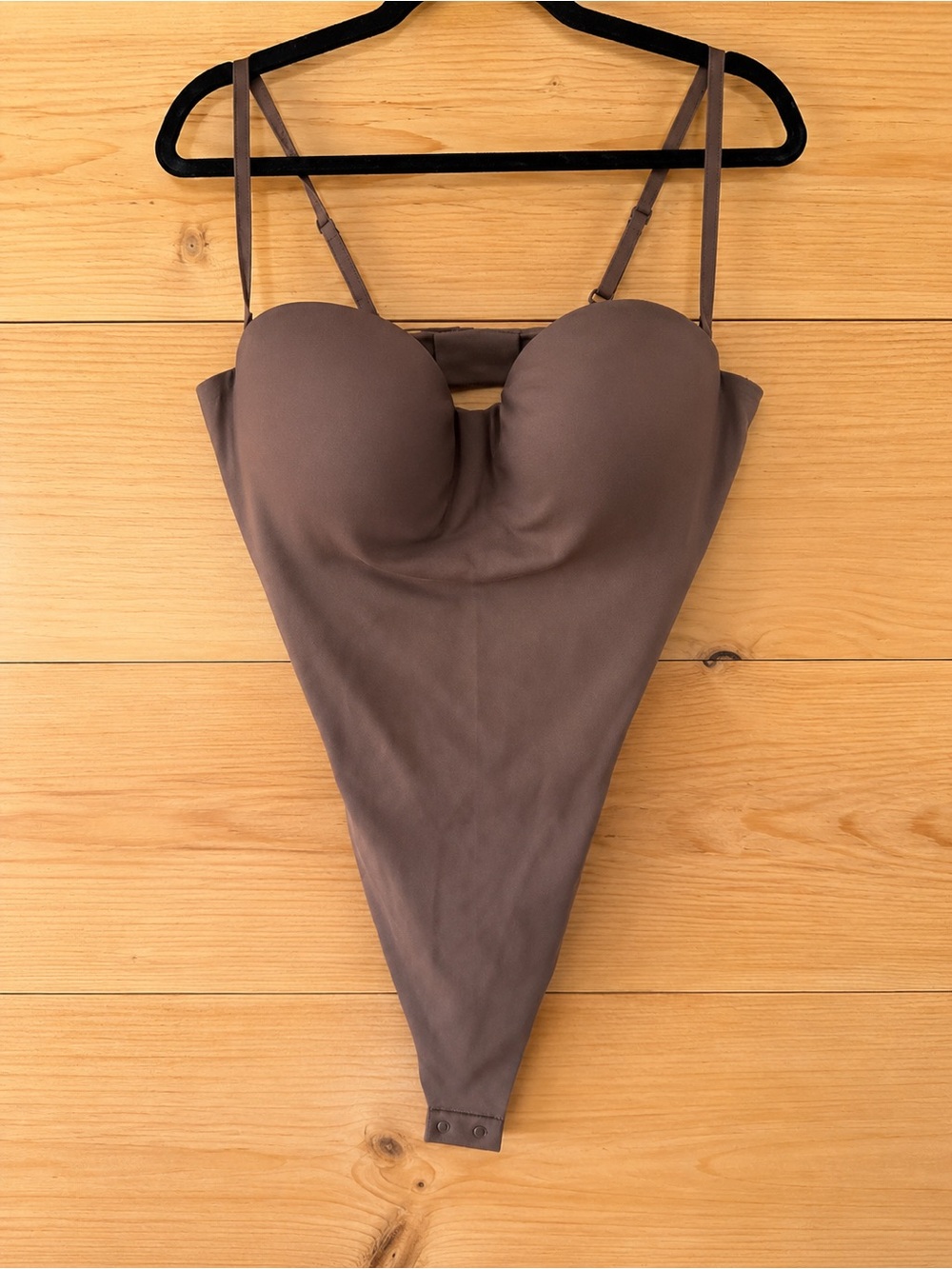 SKIMS body molded underwire bodysuit cocoa size L retail $138